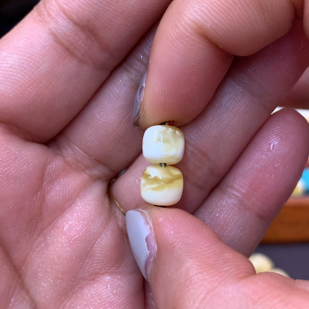 琥珀未镶嵌裸石蜜蜡