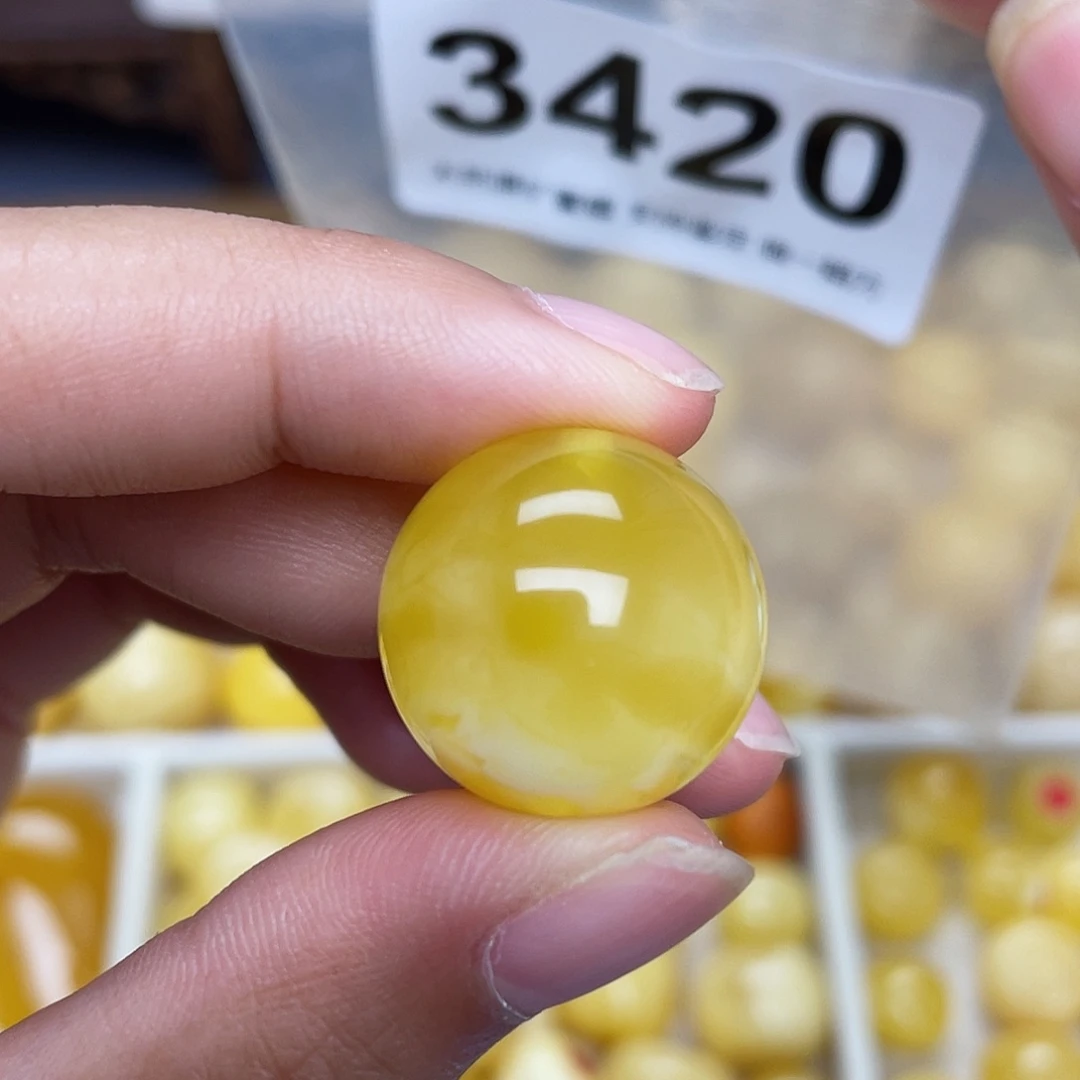 蜜蜡未镶嵌珠宝奇石16.9微坑