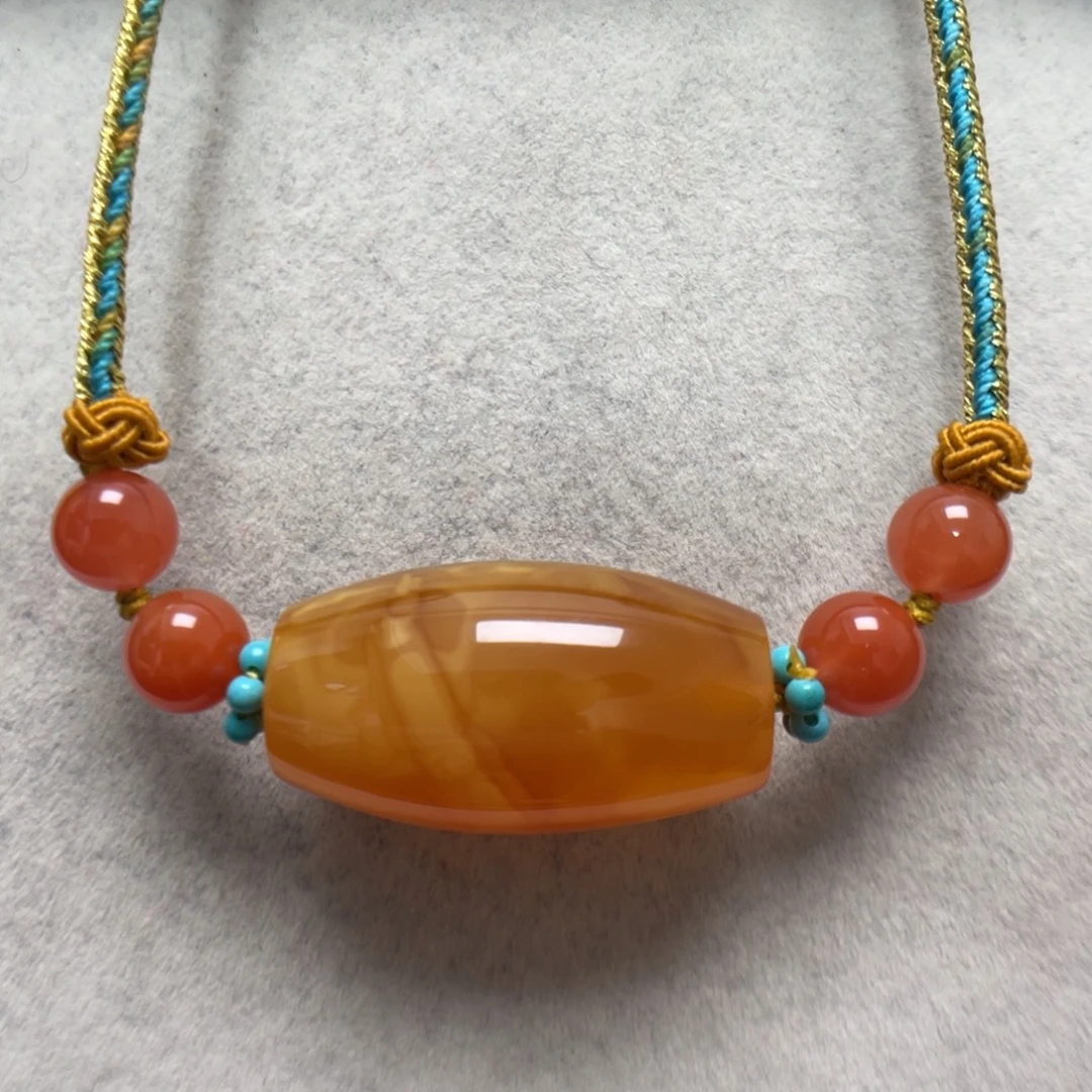 蜜蜡未镶嵌项链锁骨