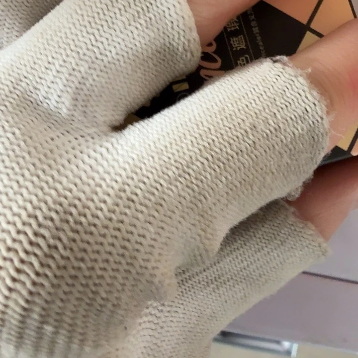 蓝***冉二遮瑕1眼影。