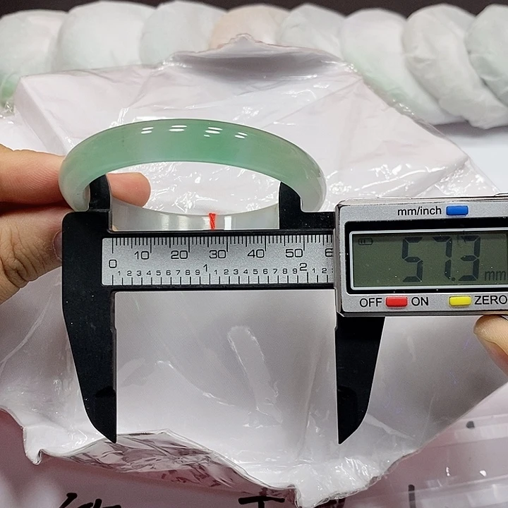 翡翠手镯未镶嵌41