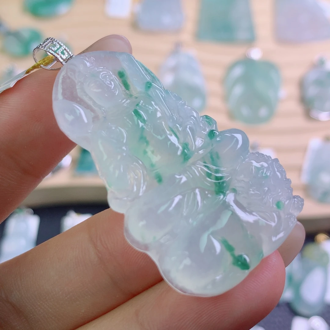 翡翠18K金镶嵌颈饰翡翠吊坠