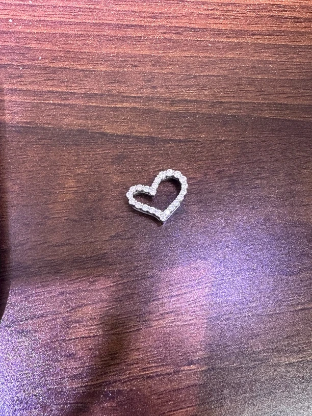 铂金莫桑爱心吊坠