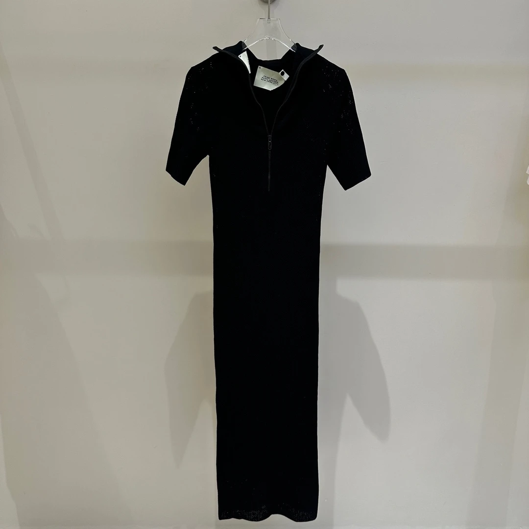 未使用 FENDI/芬迪 FE1413 Polo领中长款镂空连衣裙38码原价17500