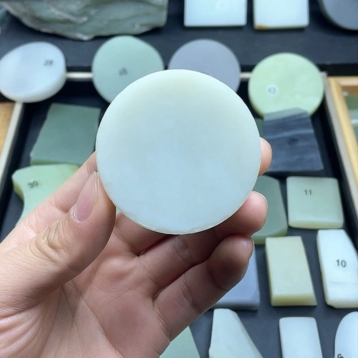 和田玉（糖玉）颈饰未镶嵌翟*