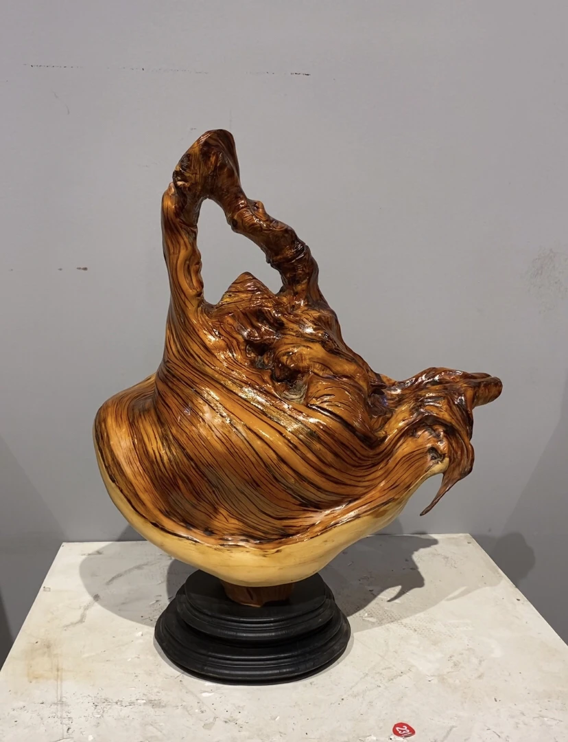 崖柏经典壶摆件。