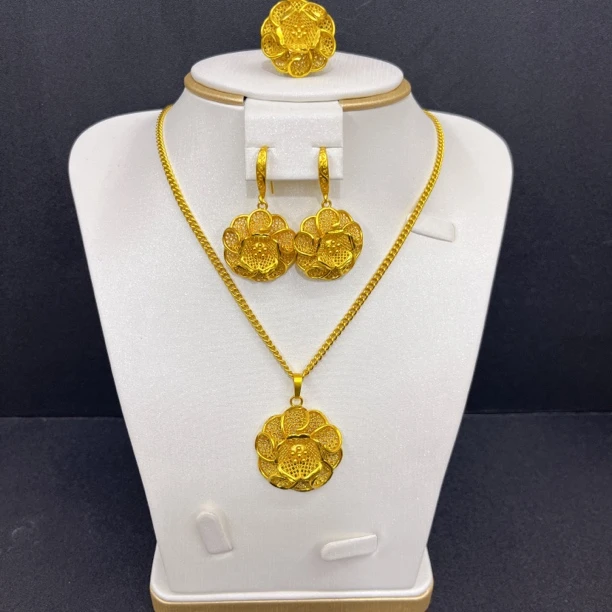 铜合金吊坠 铜合金吊坠 铜合金A61耳环戒指项链精美三件套