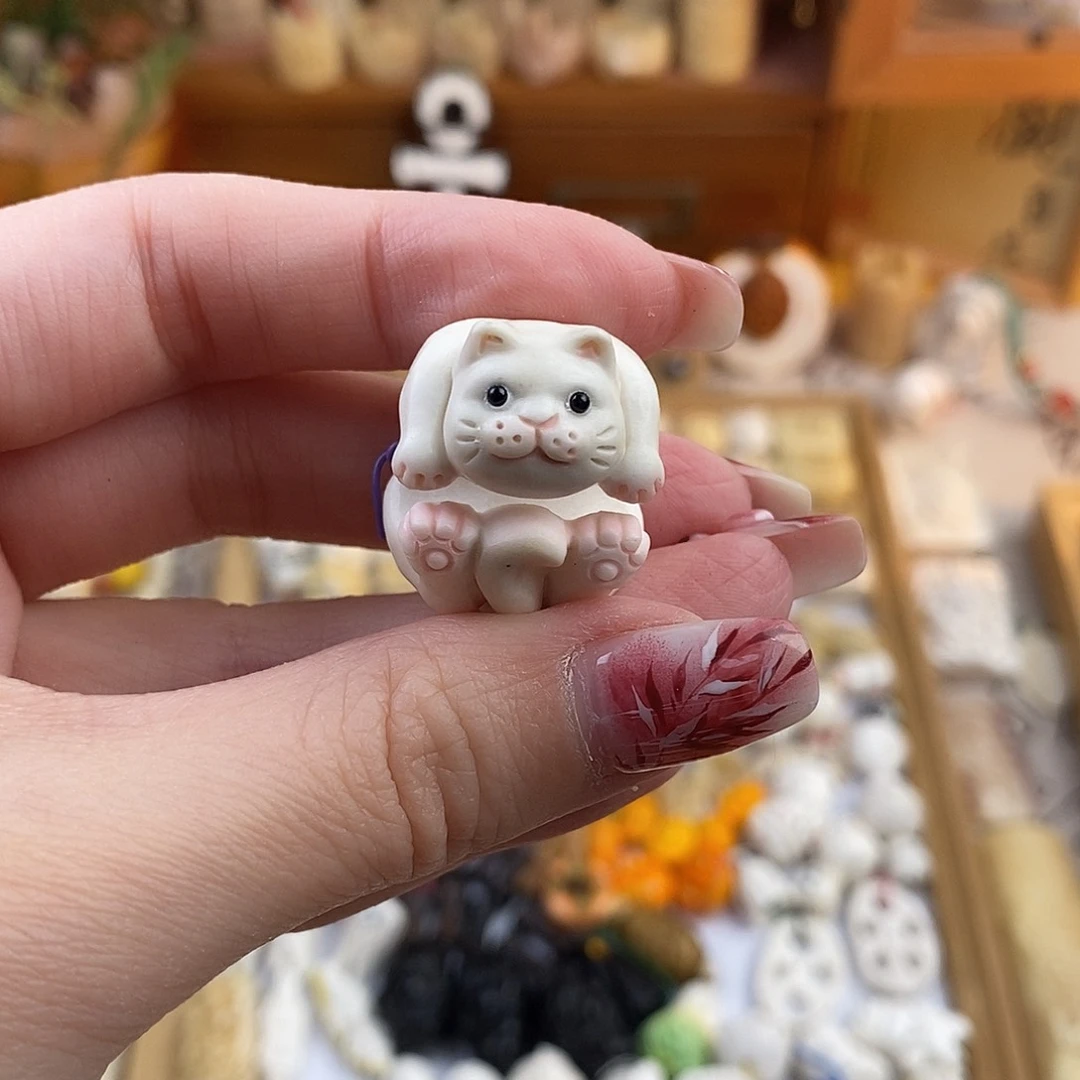 鹿骨把件W**?M4鹿角雕刻的宝宝猫跑环10左右