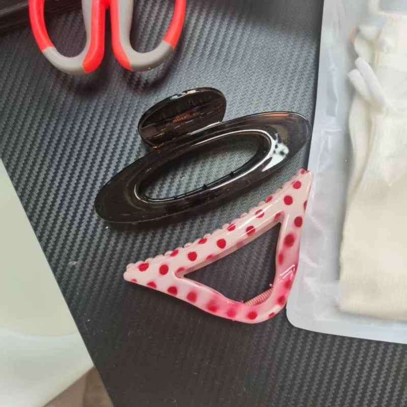 夏季树莓波点椭圆镂空大抓夹后脑勺鲨鱼夹子简约优雅发夹