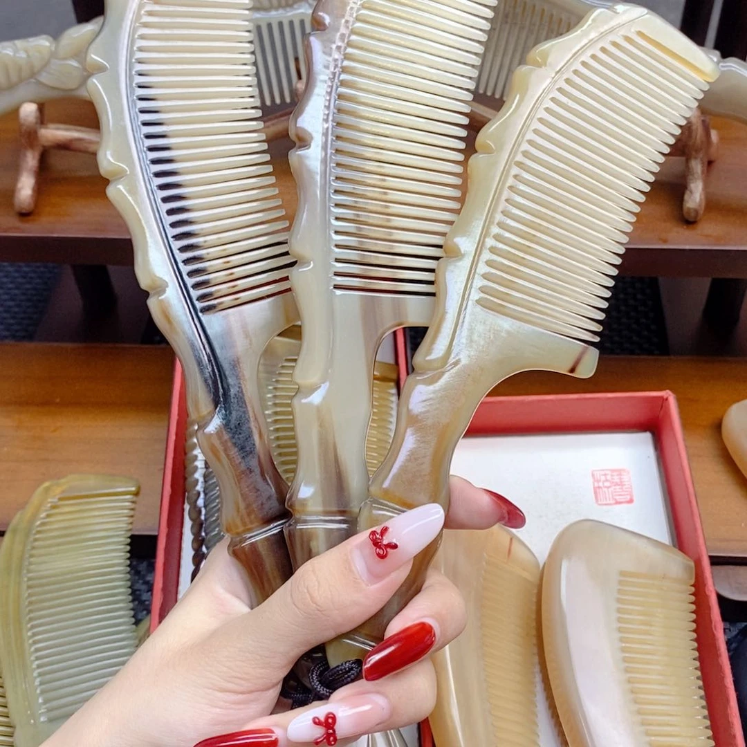 纯手工制作纯牛角梳子