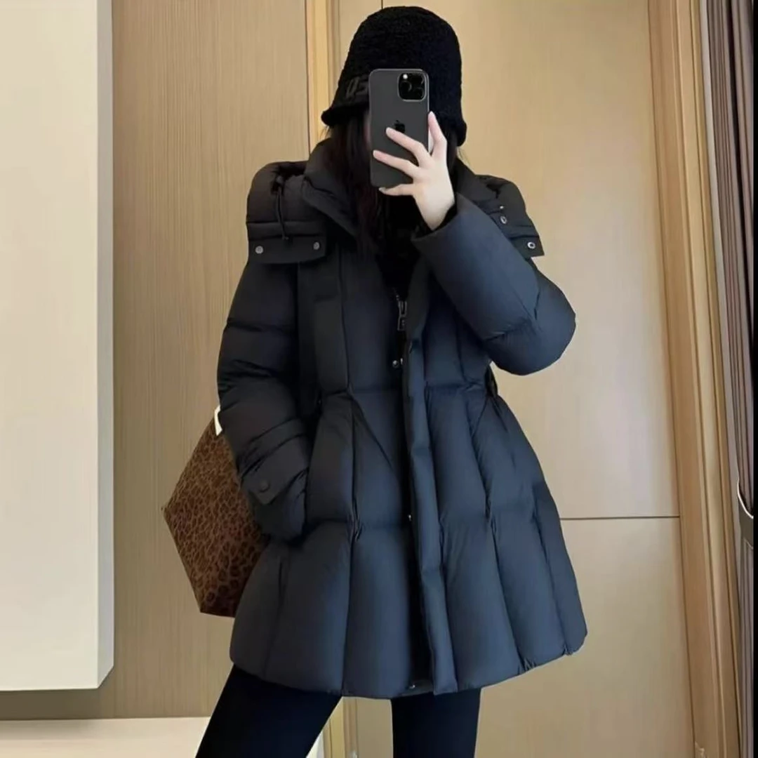 在逃公主2.0 ||  小蛮腰90白鹅绒新国标云感高奢连帽羽绒服