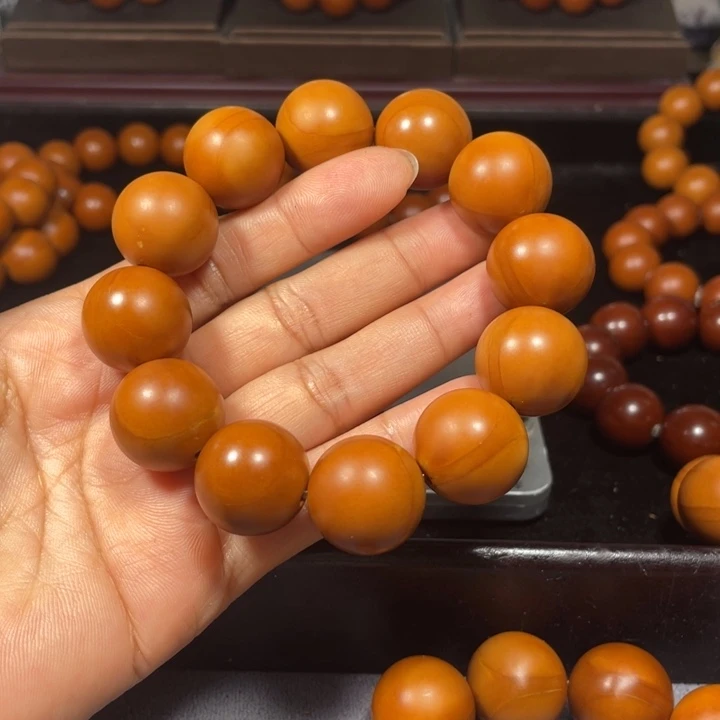 ᰔ***ꨄ橄榄核吊坠1.95+铁核微瑕