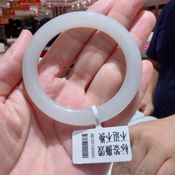 未镶嵌手镯和田玉833