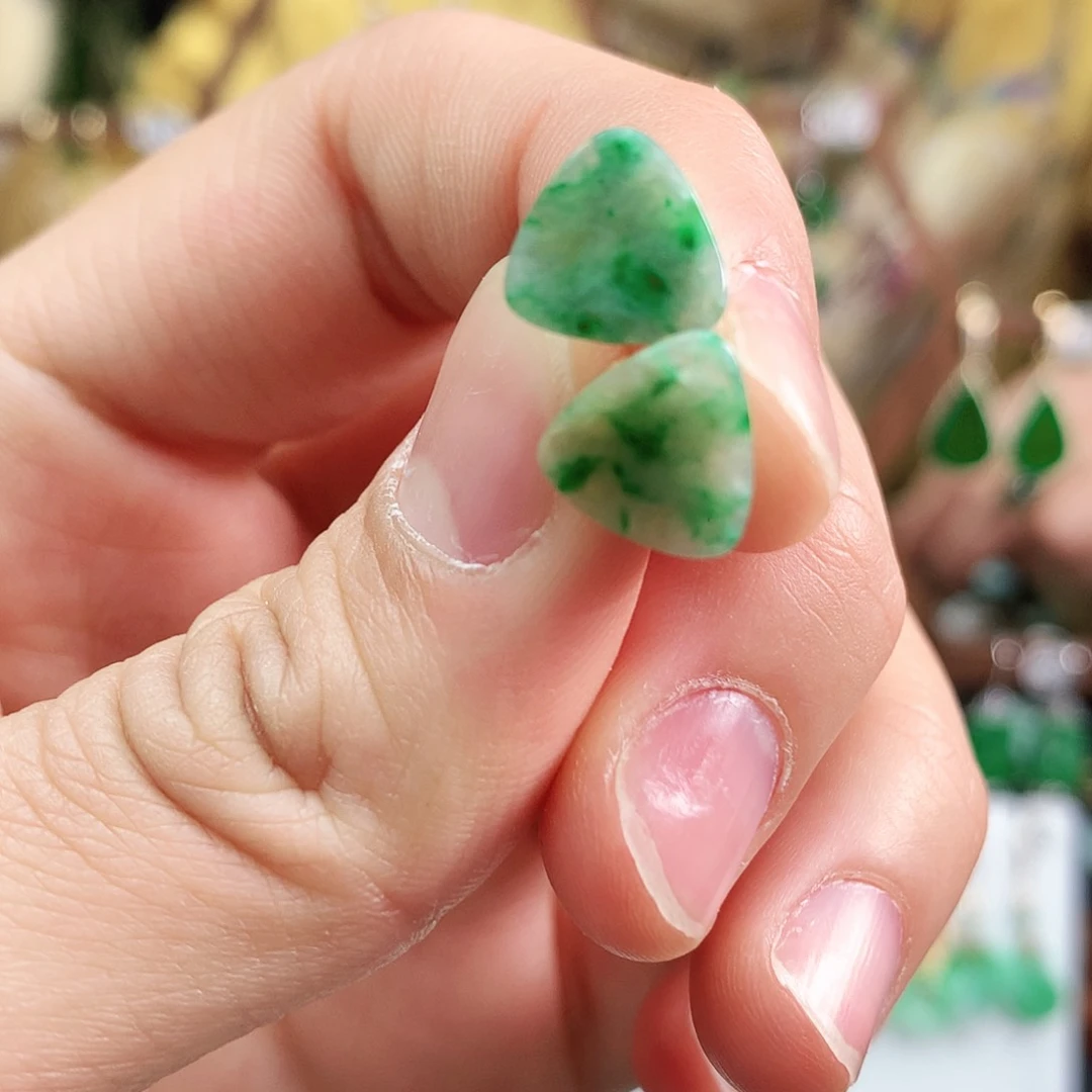 翡翠耳饰未镶嵌耳饰