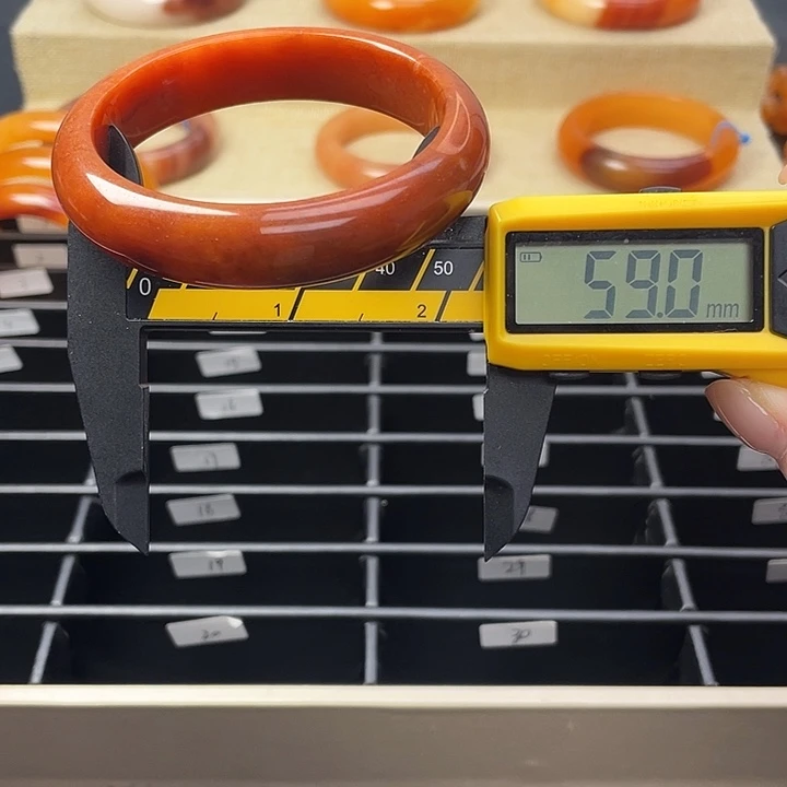 石英质玉（黄龙玉）合金手镯4号