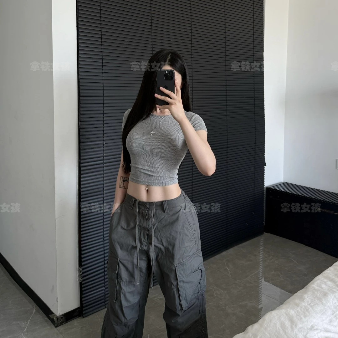 Latte Active正肩圆领t恤女短袖短款夏露脐修身打底内搭紧身上衣