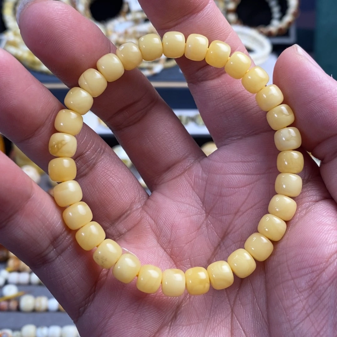 蜜蜡未镶嵌裸石7.5mm