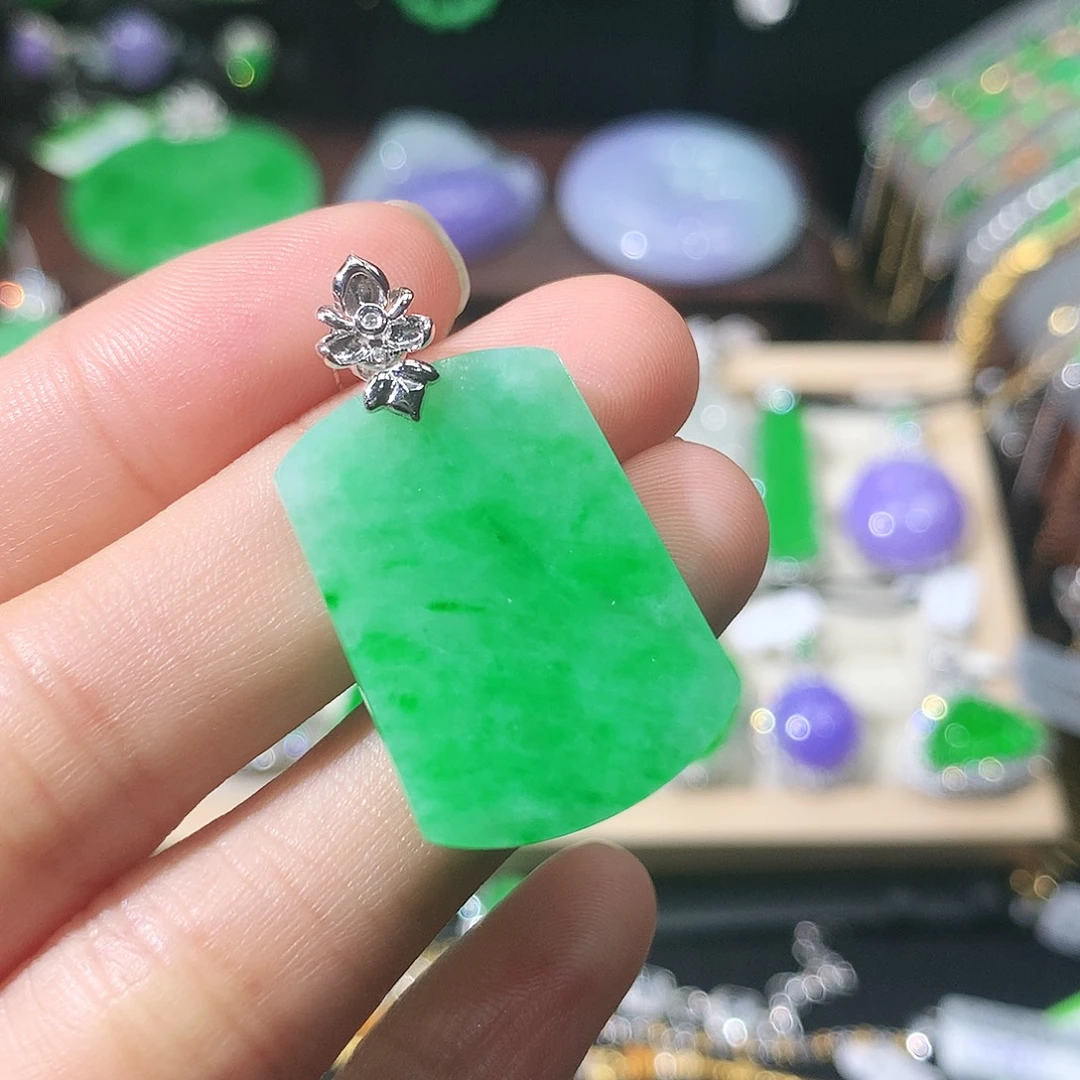 吊坠(不含链)18K金镶嵌翡翠
