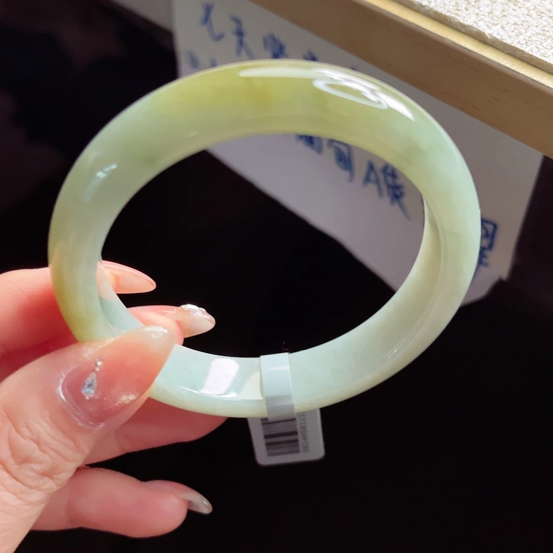 翡翠未镶嵌手镯手镯