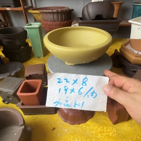 宜兴紫砂花盆一个