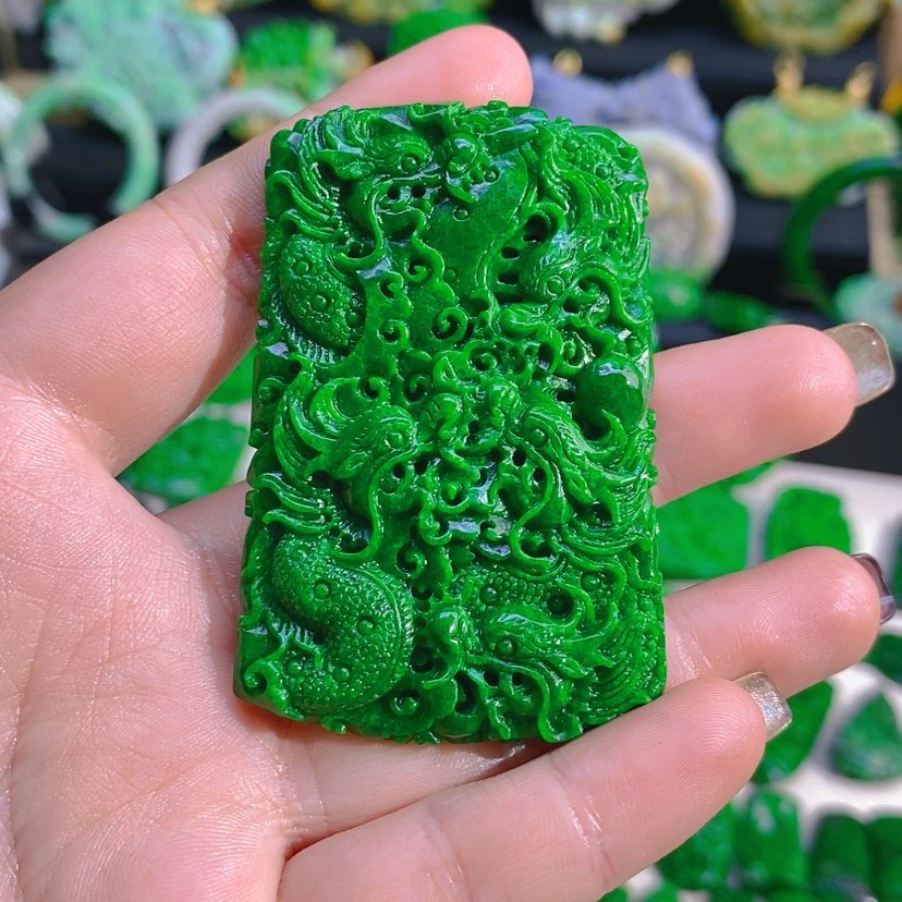 【闪购商品】翡翠颈饰未镶嵌九龙毕业款