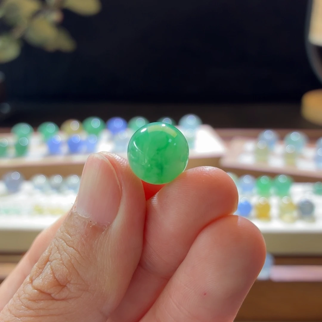 定制翡翠未镶嵌卡12绿珠