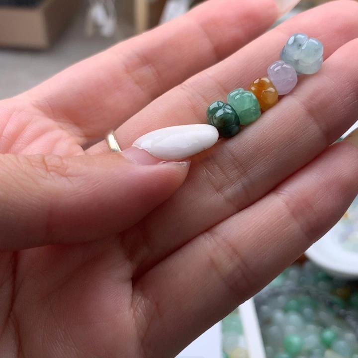 翡翠散珠?****?莲花珠45x4 一个80