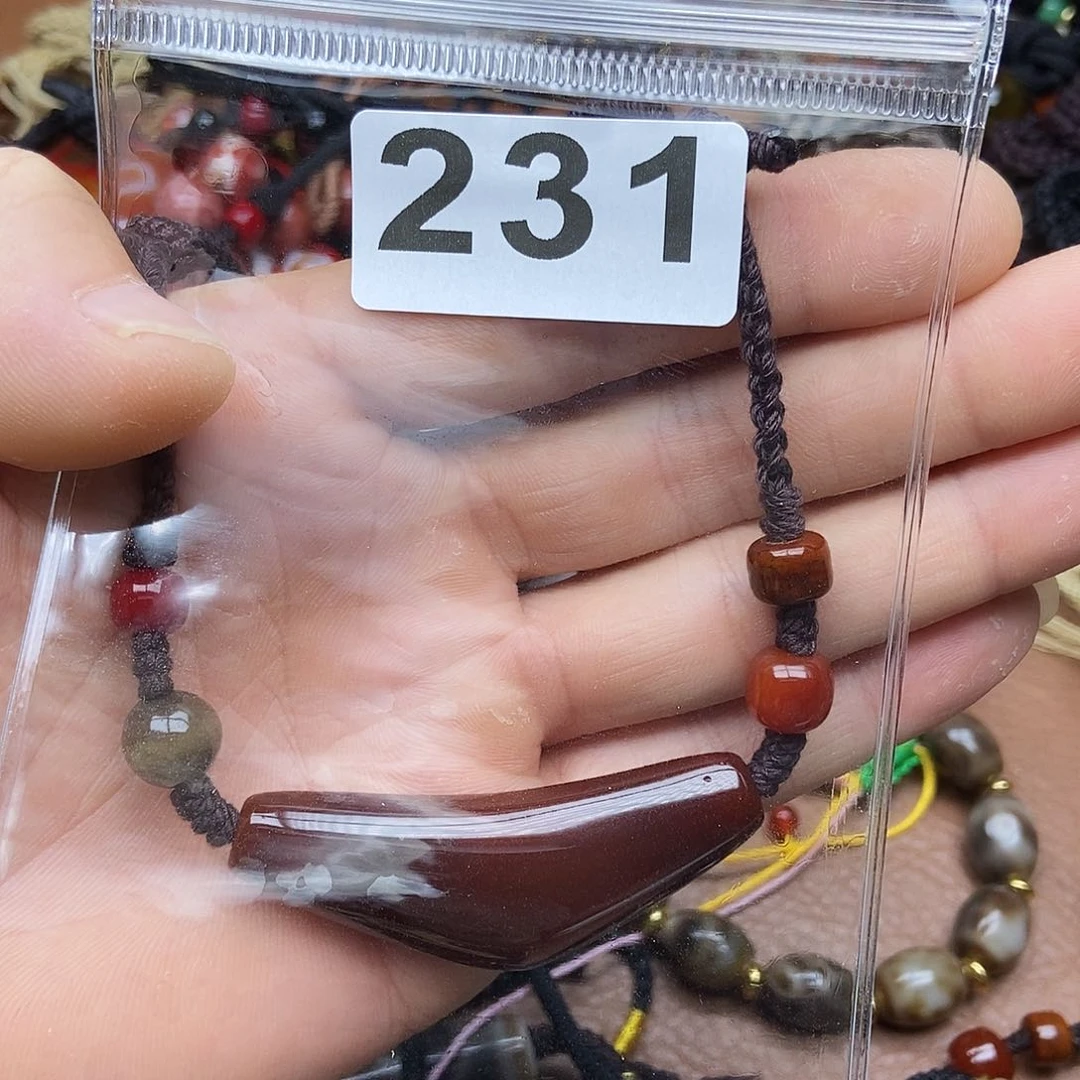 玛瑙/玉髓颈饰未镶嵌