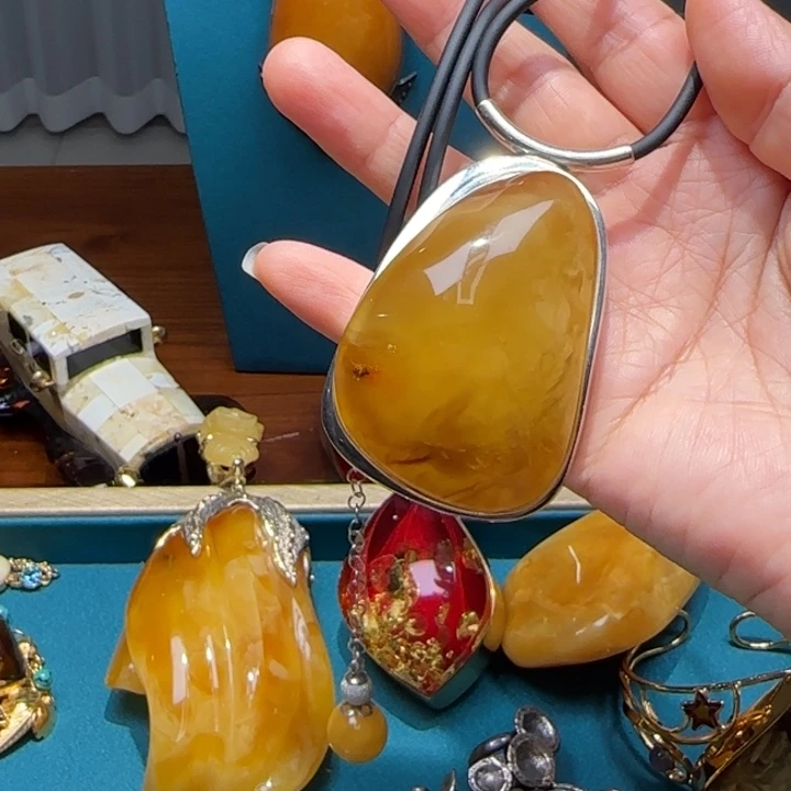 琥珀未镶嵌颈饰波兰设计款琥珀蜜蜡