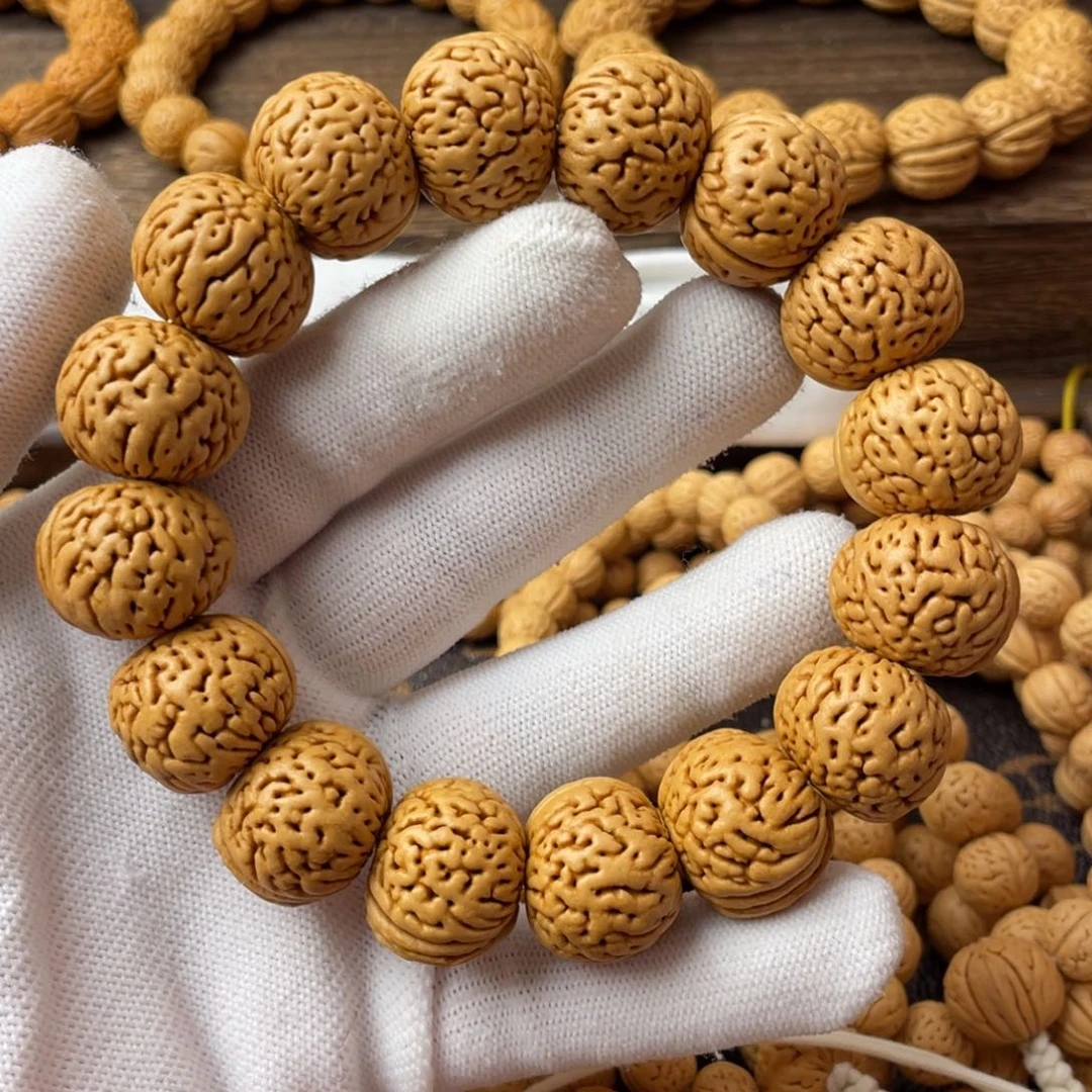 吊坠桃核大苹果园