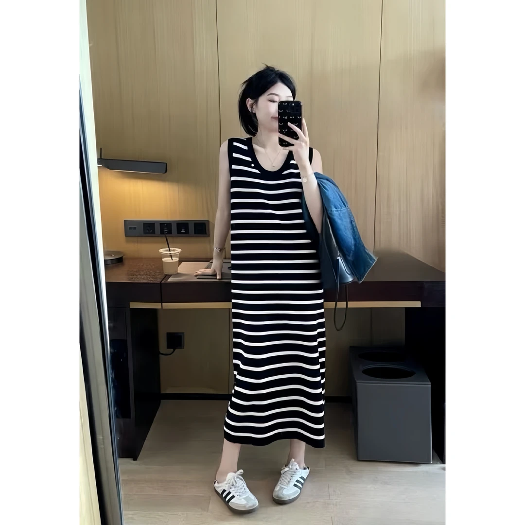 时尚法式高级感显瘦百搭无袖针织连衣裙女夏季爆款显瘦宽松背心裙