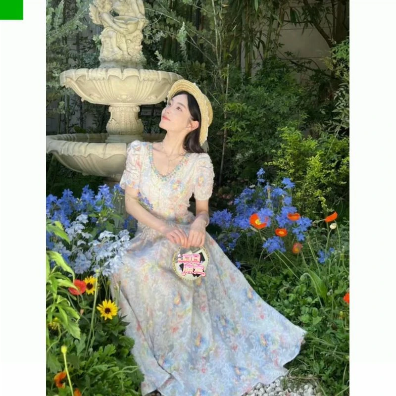 2025夏装新款法式高级感气质名媛风收腰显瘦连衣裙女中长裙度假仙