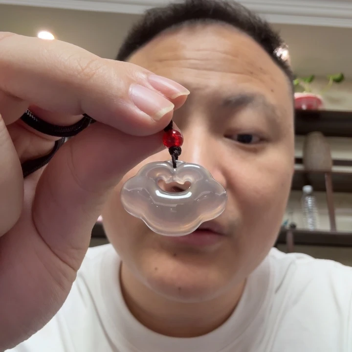 小***虾玛瑙/玉髓未镶嵌颈饰烟紫高冰如意