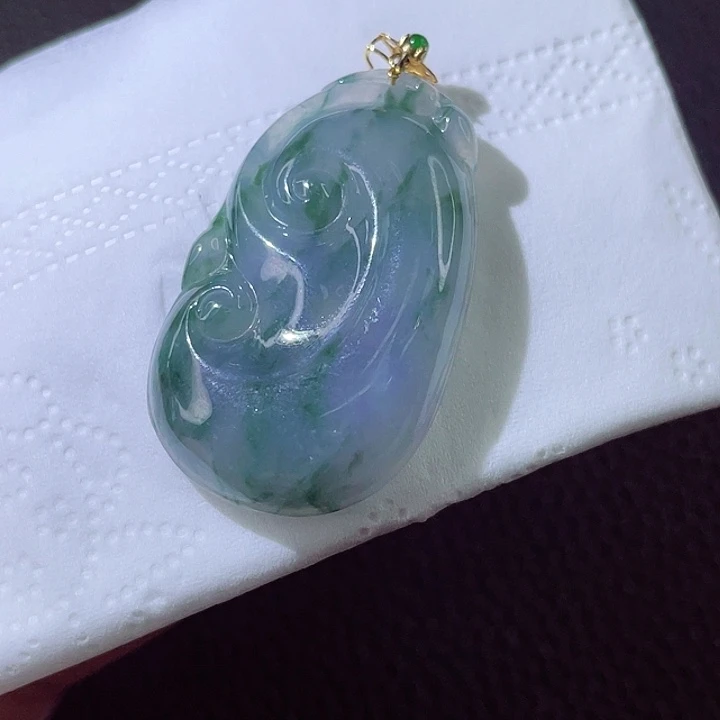 翡翠颈饰18K金镶嵌翡翠