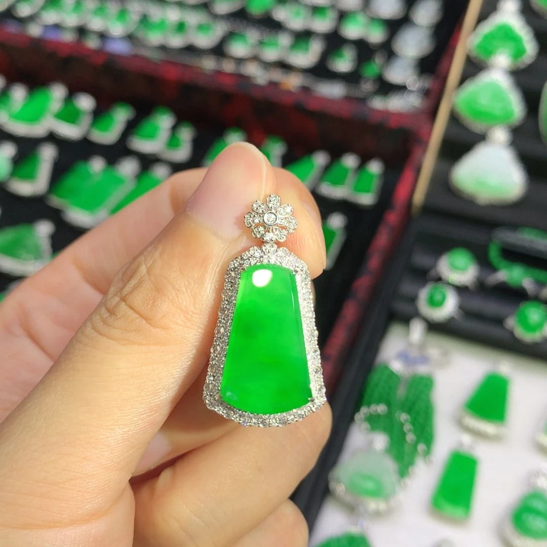 翡翠18K金镶嵌吊坠(不含链)