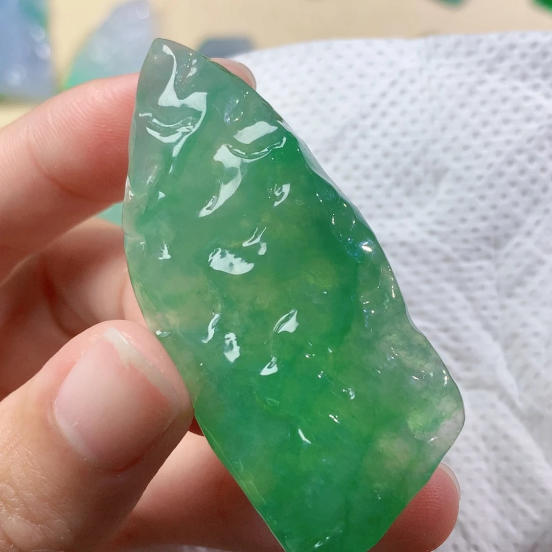 翡翠未镶嵌吊坠(赠链) 9794