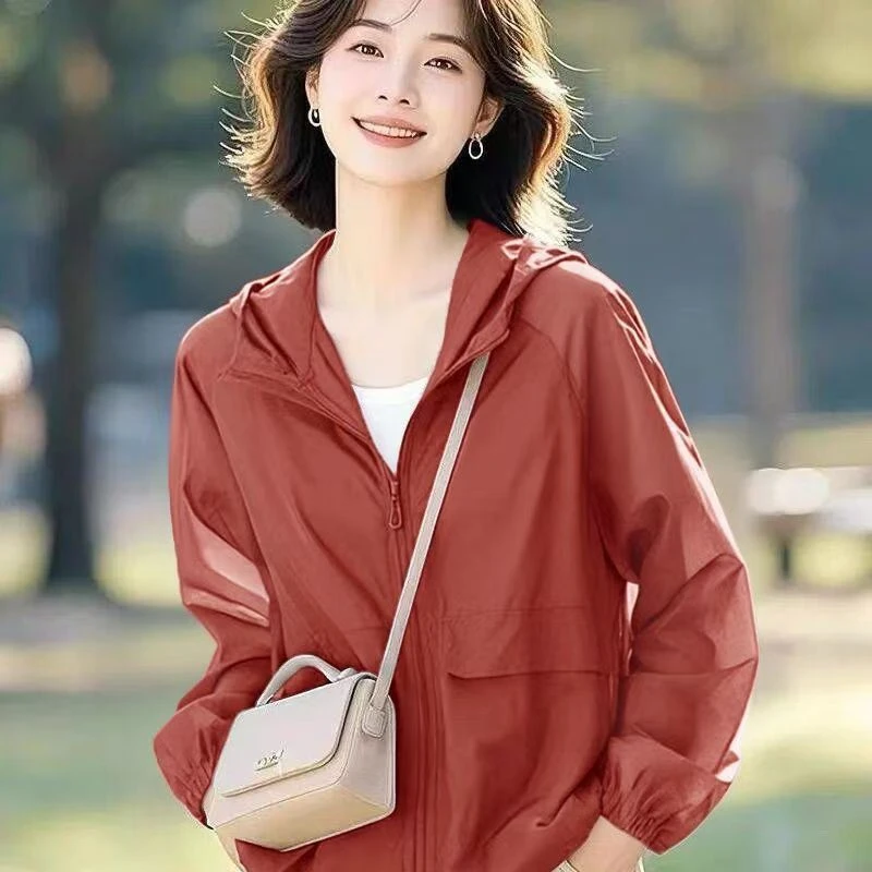 2025宽松大码休闲防晒衣女薄款速干韩版小外套连帽百搭轻薄防晒服