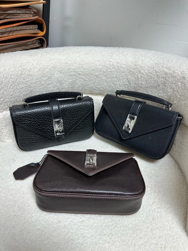 胖哥 真皮女包2025新款时尚百搭邮差包单肩斜挎手提包小方包锁扣