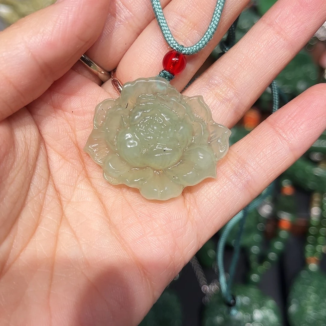 颈饰未镶嵌和田玉（糖玉）