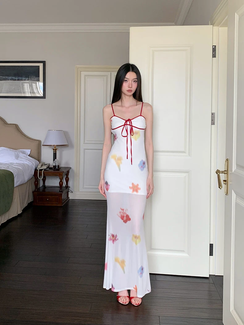 法式色彩印花吊带连衣裙网纱裙夏季性感海边度假漂亮系带包臀长裙