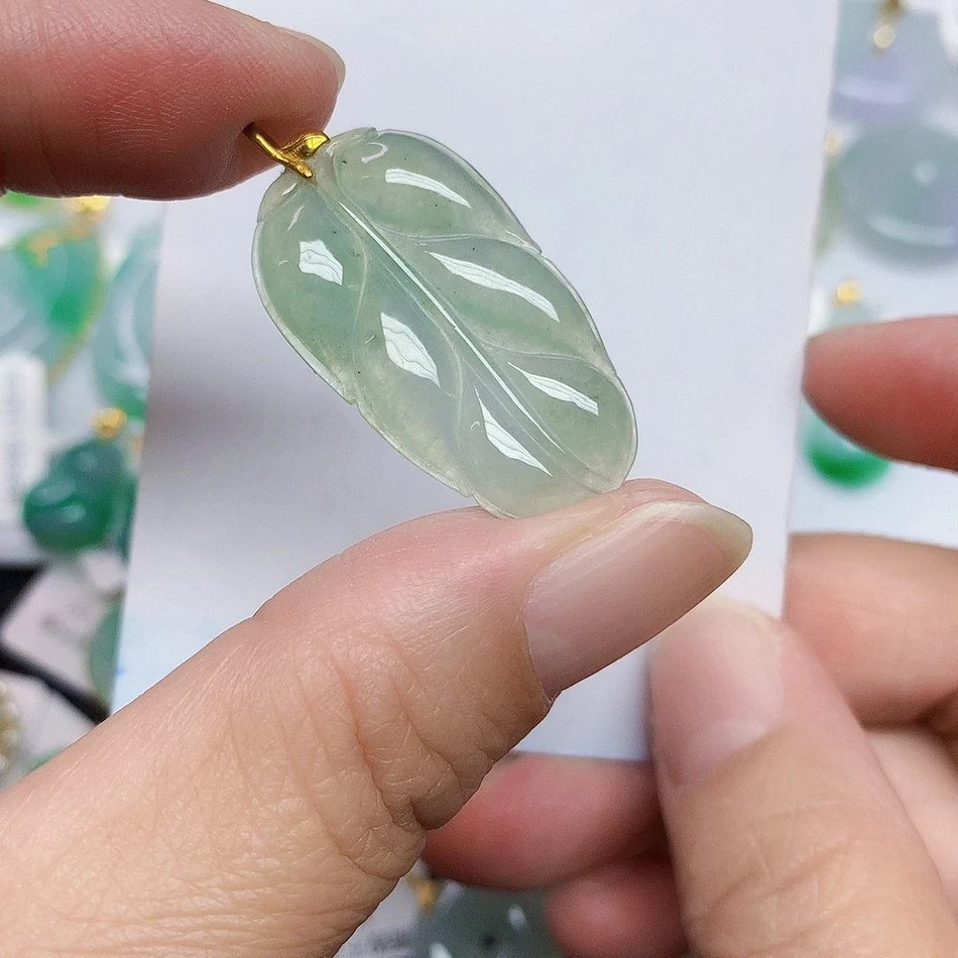 翡翠18K金镶嵌颈饰367883