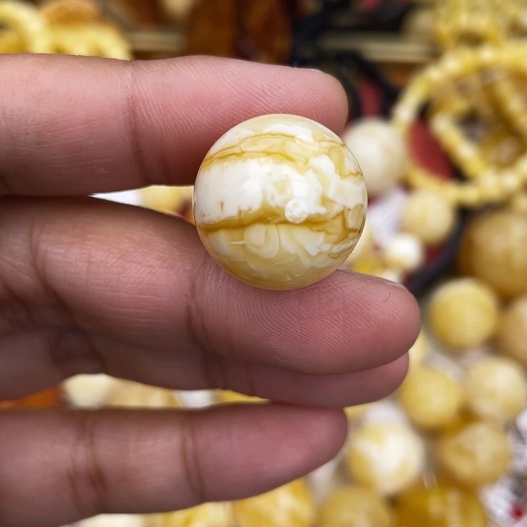 蜜蜡未镶嵌珠宝奇石19.5