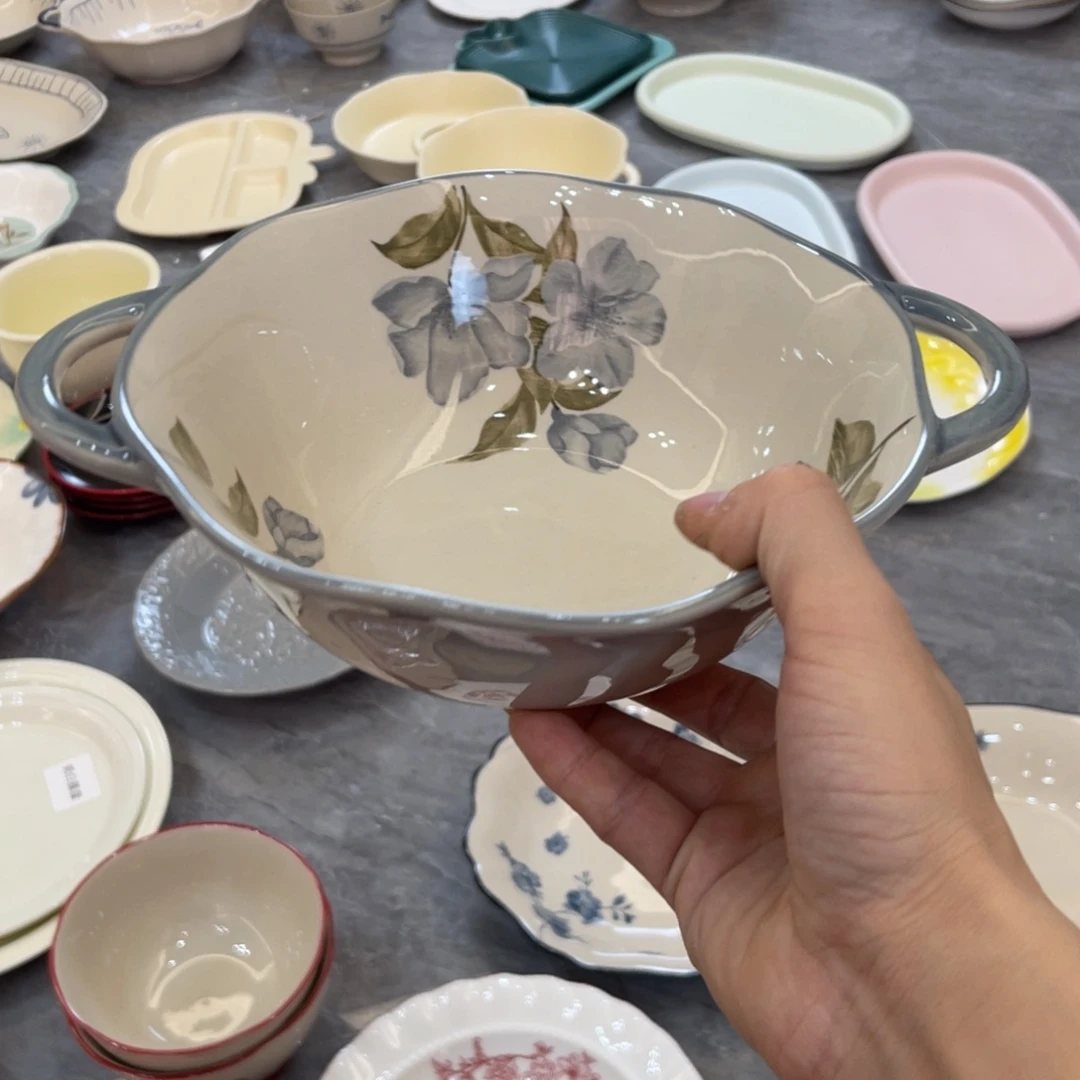 陶瓷微瑕餐具介意勿拍，满18飞！
