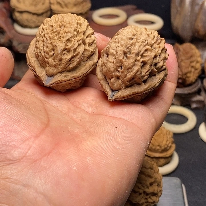 文玩核桃吊坠云南铁核桃52