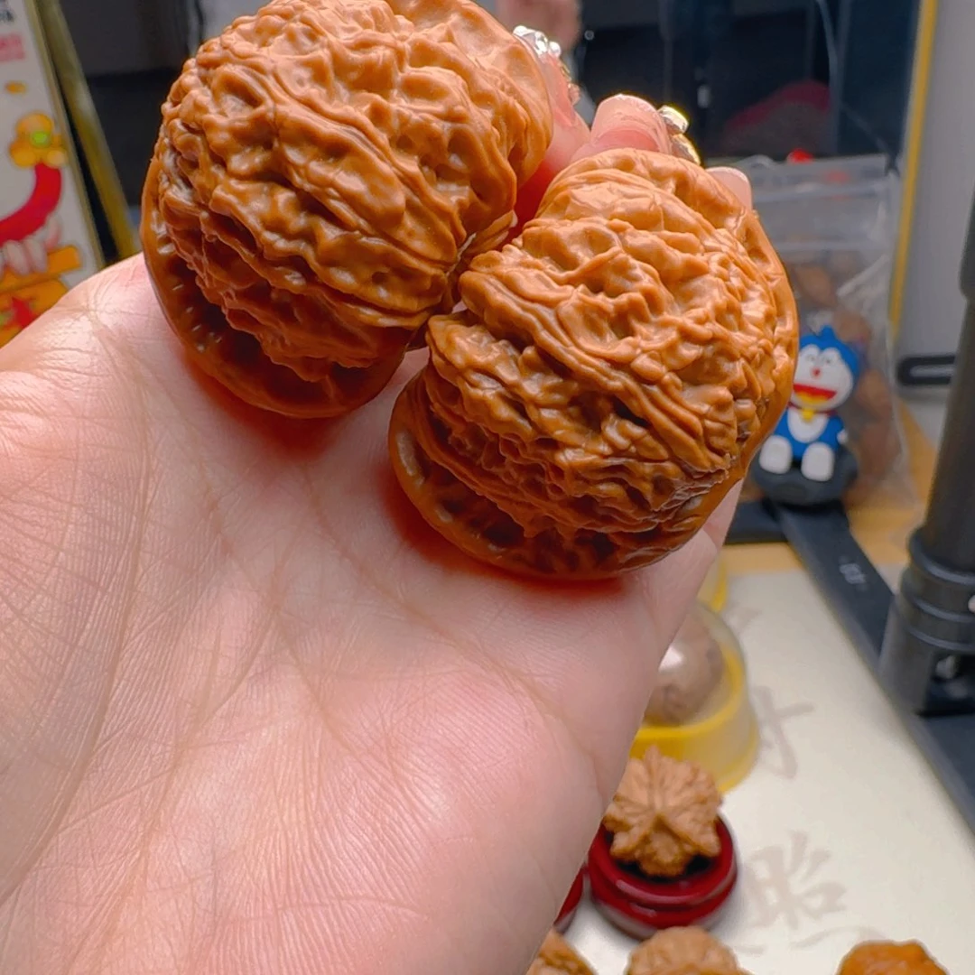 核桃把件42尺寸白狮子