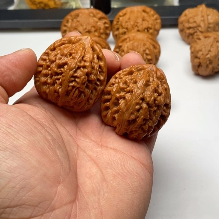 42精品毕业对红锦鲤文玩核桃
