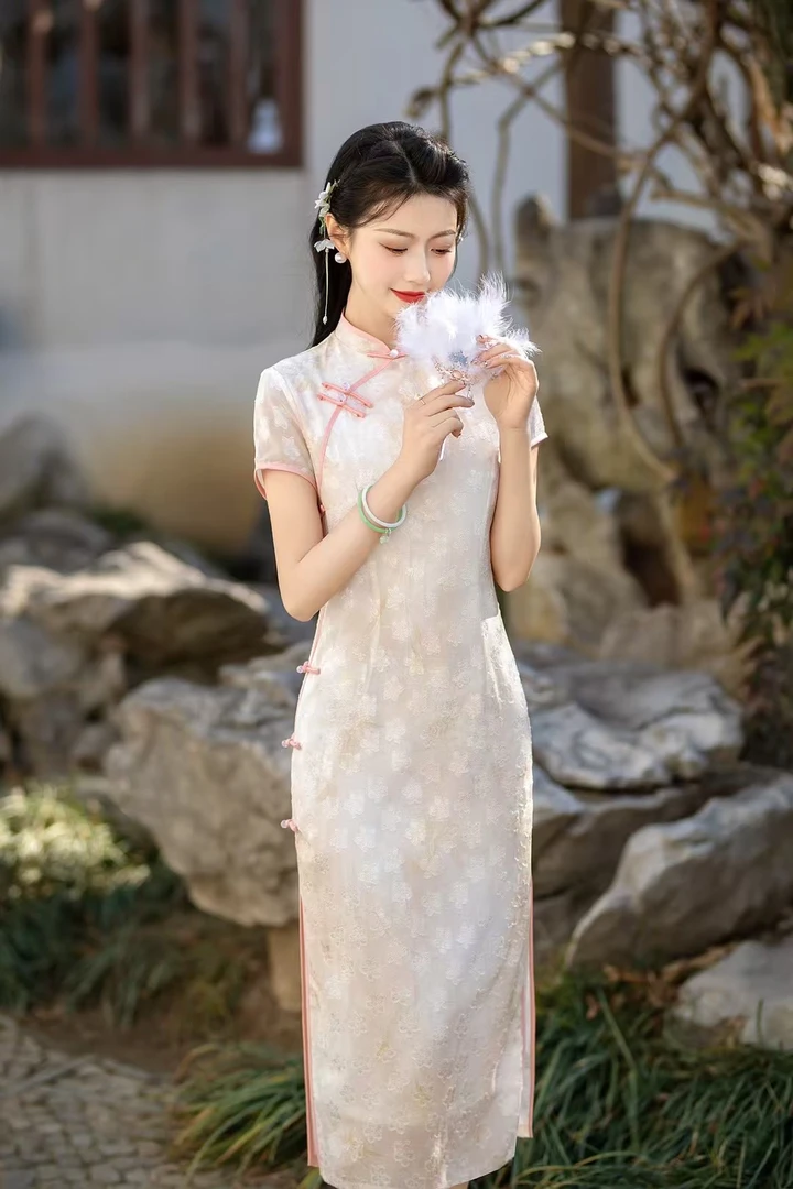 W-2965 粉俪人 轻纱剪花 国风新中式夏款年轻款改良旗袍115cm长款