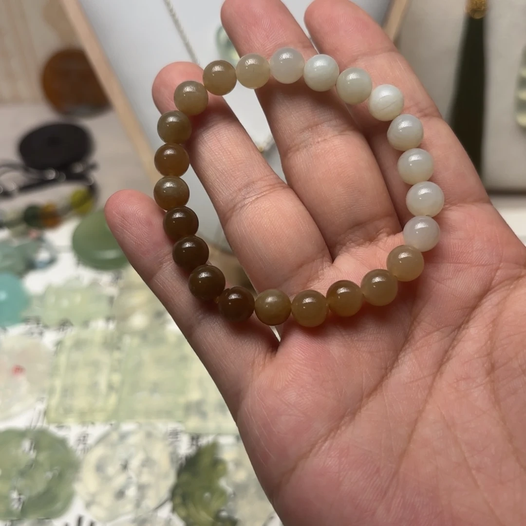 惊***°蛇纹石玉未镶嵌颈饰