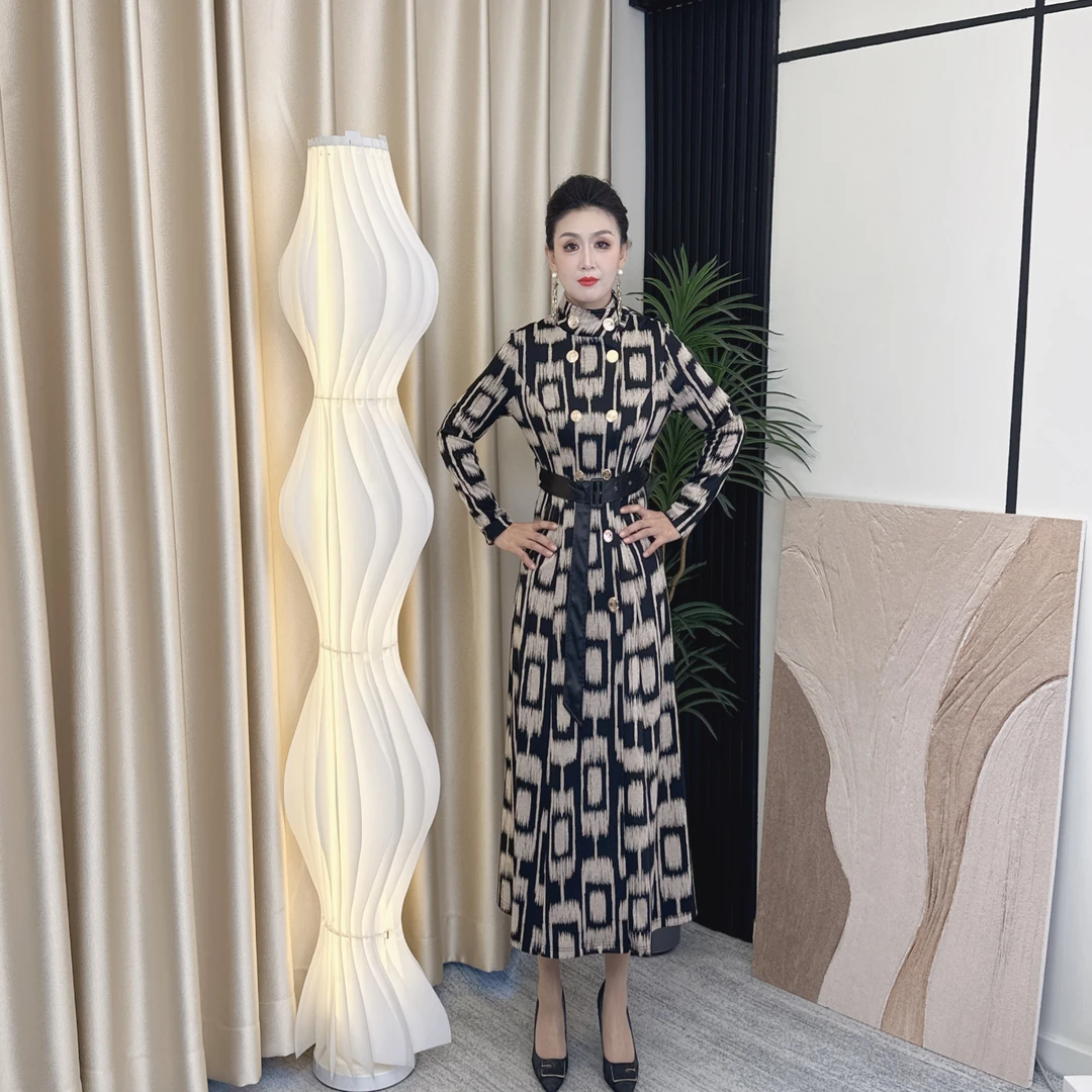 S072秋季新款黑色长款外套气质时尚小众设计师百搭超显瘦休闲女士