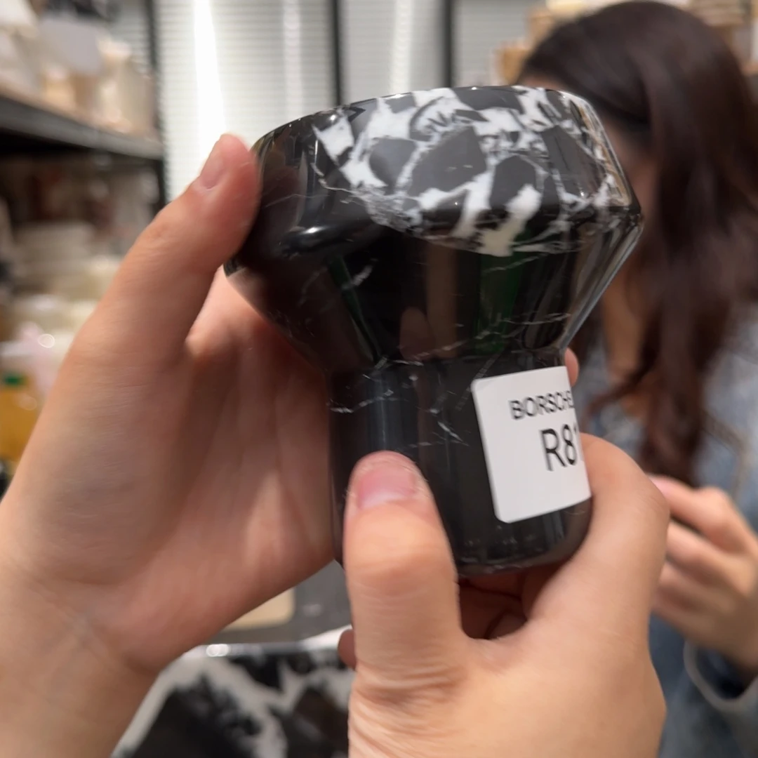 大理石R81。 心。